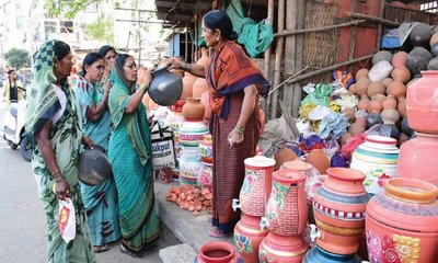ನಗರದಲ್ಲಿ ಮಡಿಕೆಗಳಿಗೆ ಭಾರಿ ಬೇಡಿಕೆ
