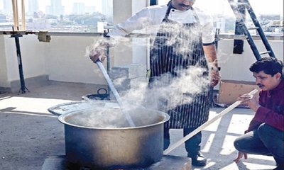 Demand for Firewood: ಸಿಗದ ಸಿಲಿಂಡರ್; ಸೌದೆಗೆ ಹೆಚ್ಚಿದ ಬೇಡಿಕೆ