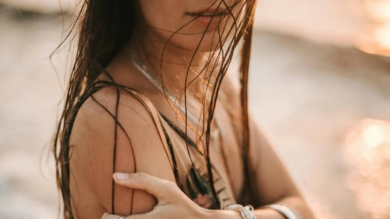 Season Fashion 2025: ಟ್ರೆಂಡಿಯಾದ ಟ್ರೈಬಲ್ ಲುಕ್ ನೀಡುವ ಕವಡೆ ಆಕ್ಸೆಸರೀಸ್ - Image 2