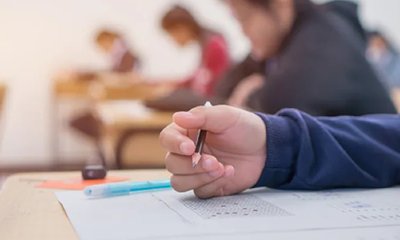 ಪರೀಕ್ಷೆಯಲ್ಲಿ ನಕಲು ಮಾಡಿ ಸಿಕ್ಕಿ  ಬಿದ್ದಿದ್ದಕ್ಕೆ ಆತ್ಮಹತ್ಯೆಗೆ ಶರಣು