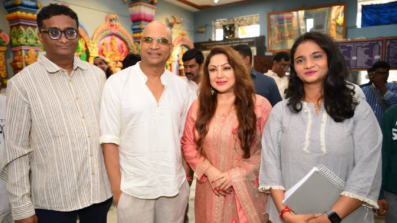September 21 Movie: ಕರೆನ್ ಕ್ಷಿತಿ ಸುವರ್ಣ ನಿರ್ದೇಶನದ ʼಸೆಪ್ಟೆಂಬರ್‌ 21ʼ ಬಾಲಿವುಡ್ ಚಿತ್ರಕ್ಕೆ ಇಂದ್ರಜಿತ್ ಲಂಕೇಶ್ ಚಾಲನೆ - Image 3