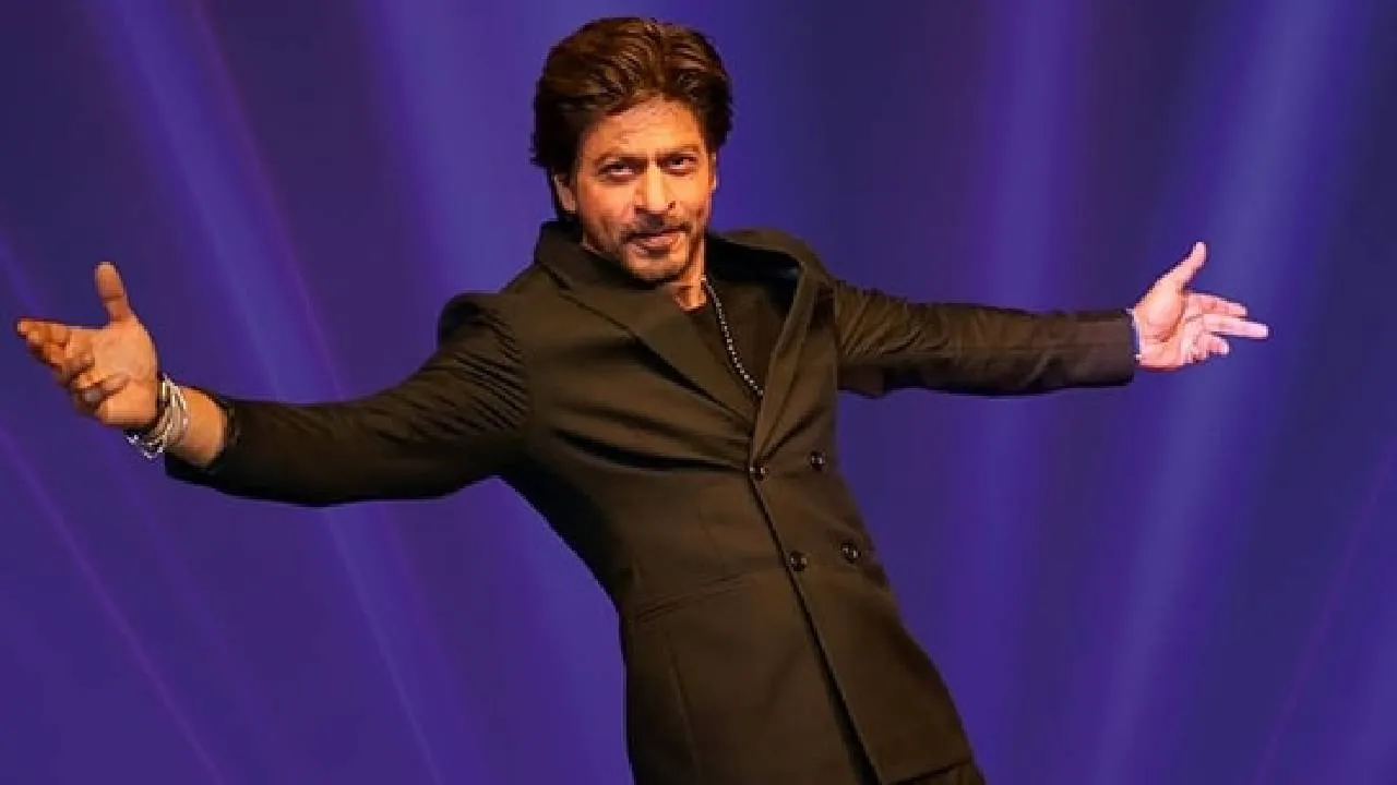 Shah Rukh Khan: ಶಾರುಖ್ ಖಾನ್​ಗೆ 60ರ ಸಂಭ್ರಮ; ಮನ್ನತ್ ಎದುರು ಜನವೋ ಜನ - Image 4