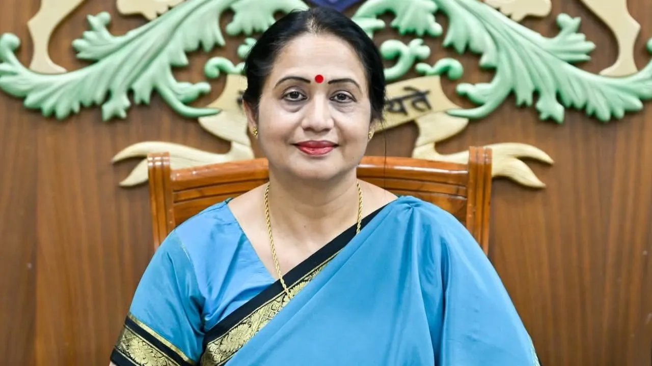 TET Exam: ಕನ್ನಡದಲ್ಲೂ ಟಿಇಟಿ ಪರೀಕ್ಷೆ ನಡೆಸಿ; ಮಹಾರಾಷ್ಟ್ರ ಸರ್ಕಾರಕ್ಕೆ ಮುಖ್ಯ ಕಾರ್ಯದರ್ಶಿ ಶಾಲಿನಿ ರಜನೀಶ್ ಪತ್ರ