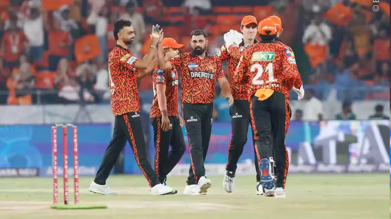 CSK vs SRH: ಐಪಿಎಲ್‌ ಟೂರ್ನಿಯಲ್ಲಿ ಅಪರೂಪದ ದಾಖಲೆ ಬರೆದ ಮೊಹಮ್ಮದ್‌ ಶಮಿ! - Image 6