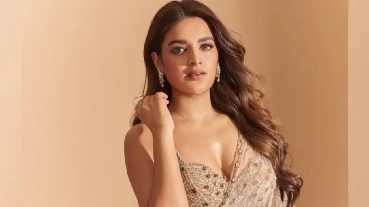 Star Fashion 2026: ʼದಿ ರಾಜಾಸಾಬ್‌ʼ ನಟಿ ನಿಧಿ ಅಗರ್‌ವಾಲ್‌ ಶೀರ್‌ ಸೀರೆ ಪ್ರೇಮ - Image 4