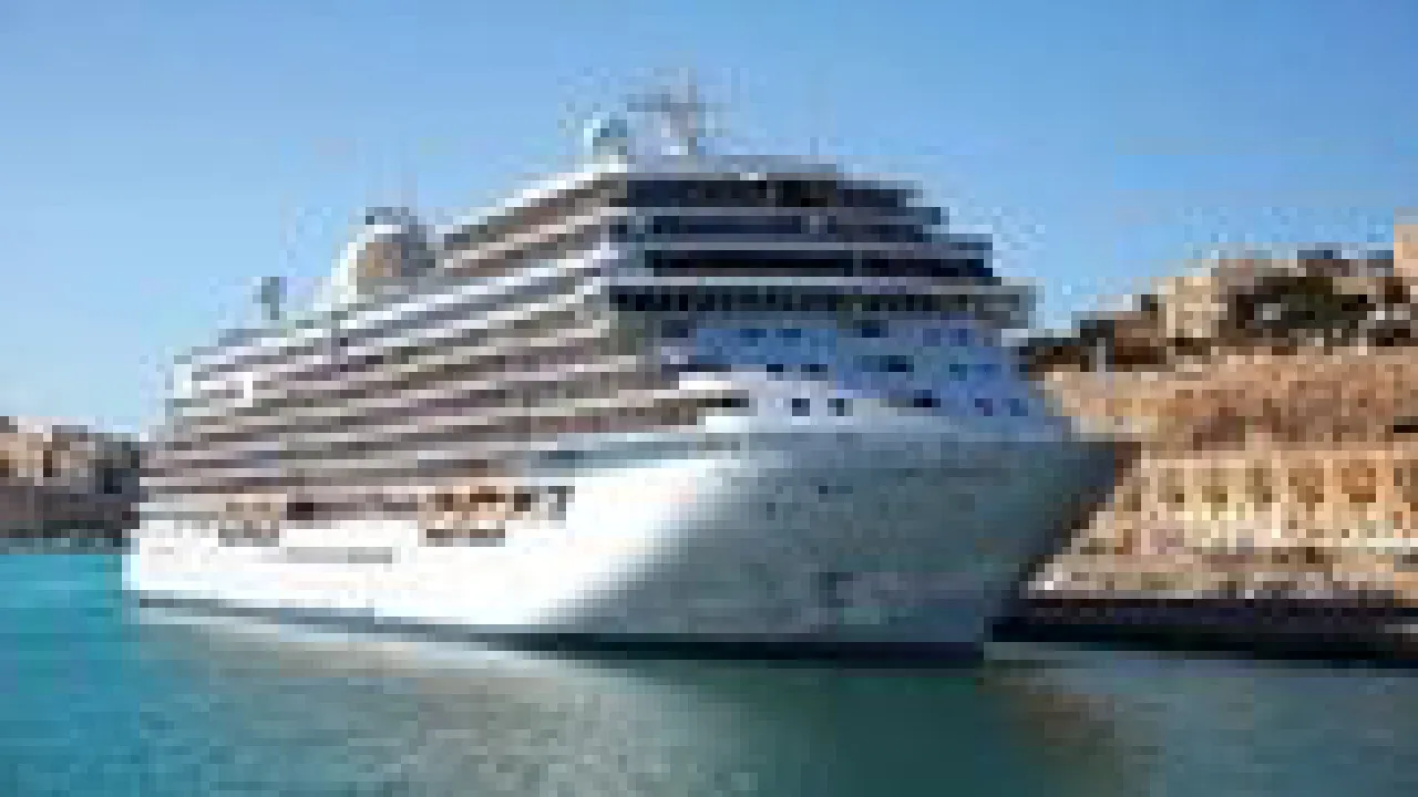 World's Most Luxurious Cruises: ವಿಶ್ವದ ಟಾಪ್ 10 ಐಷಾರಾಮಿ ಕ್ರೂಸ್‌ಗಳಿವು; ಈ ಸ್ಥಳಗಳ ಬಗ್ಗೆ ನಿಮಗೆಷ್ಟು ಗೊತ್ತು? - Image 1