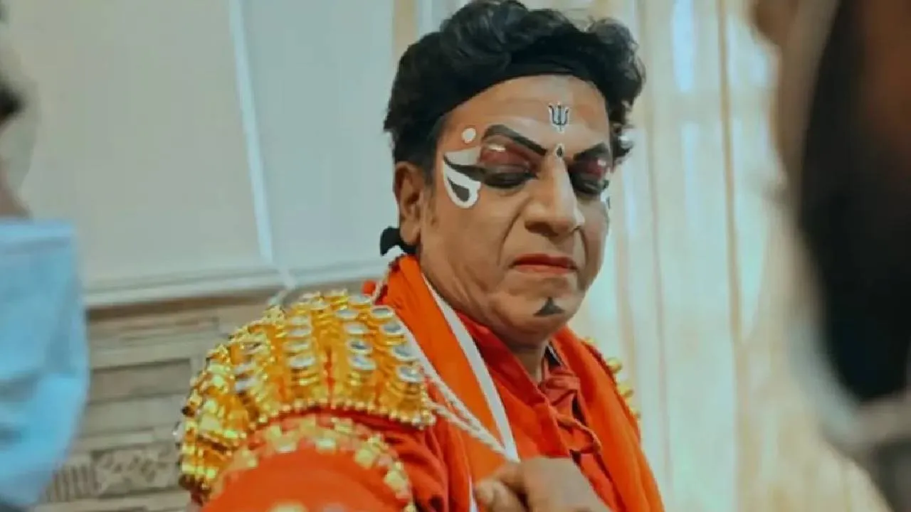 Shiva Rajkumar: ಯಕ್ಷಗಾನ ವೇಷ ತೊಟ್ಟ ಹ್ಯಾಟ್ರಿಕ್‌ ಹೀರೋ; 'ವೀರ ಚಂದ್ರಹಾಸ' ಚಿತ್ರದಲ್ಲಿ ಶಿವಪುಟ್ಟ ಸ್ವಾಮಿಯಾಗಿ ಶಿವಣ್ಣ - Image 2