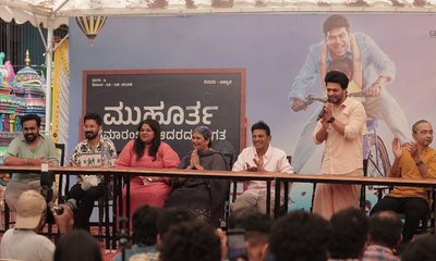 ಬಂಡೆ ಮಹಾಕಾಳಿ ಸನ್ನಿಧಿಯಲ್ಲಿ ಶಿವಣ್ಣನ  'A for ಆನಂದ್' ಚಿತ್ರ ಲಾಂಚ್