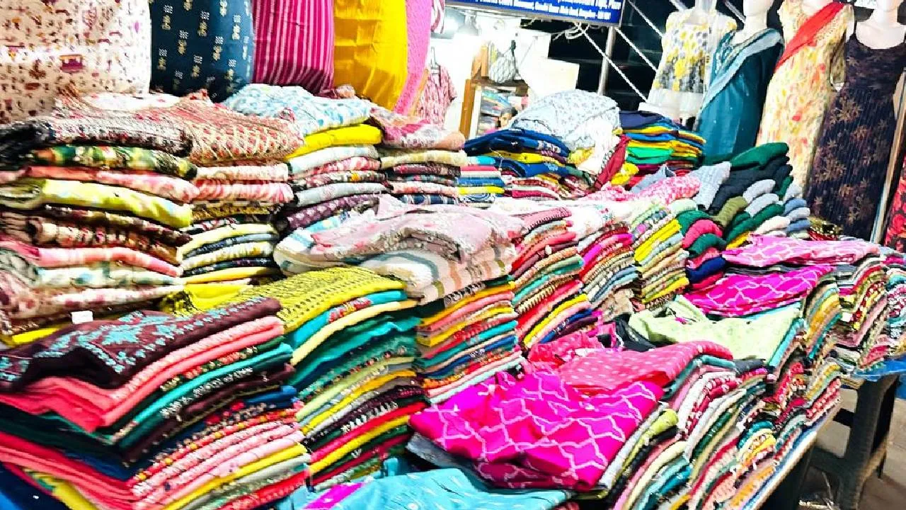 Ugadi-Ramzan Shopping 2026: ವೀಕೆಂಡ್‌ನಲ್ಲಿ ಯುಗಾದಿ-ರಂಜಾನ್ ಶಾಪಿಂಗ್ ಮೇನಿಯಾ - Image 4