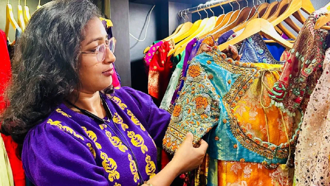 Shravana Fashion 2025: ಶ್ರಾವಣ ಸಂಭ್ರಮಕ್ಕೆ ಎಂಟ್ರಿ ಕೊಟ್ಟ ಅತ್ಯಾಕರ್ಷಕ ಎಥ್ನಿಕ್‌ವೇರ್ಸ್ - Image 2