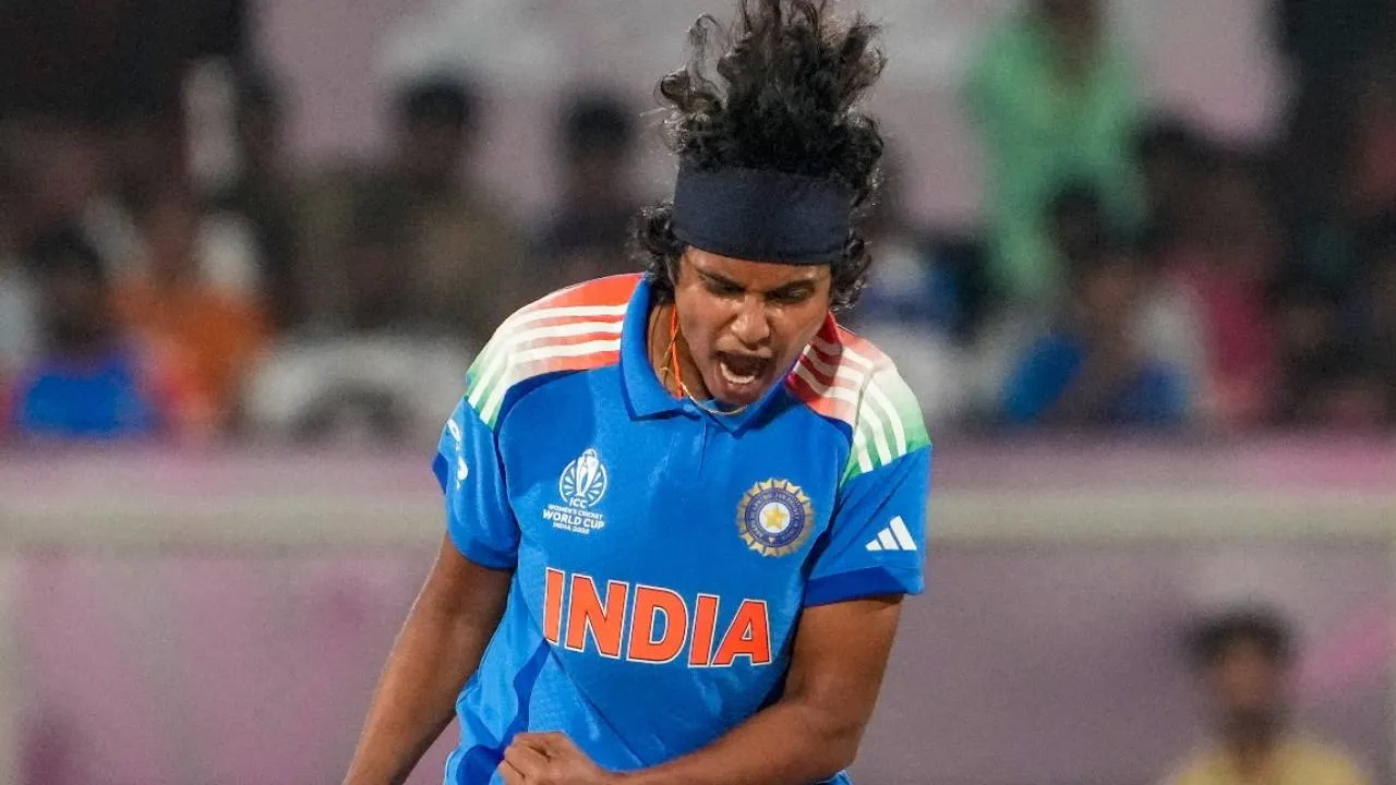 ದೀಪ್ತಿ ಶರ್ಮಾ ದಾಖಲೆ ಹಿಂದಿಕ್ಕಿದ ಶ್ರೀ ಚರಣಿ
