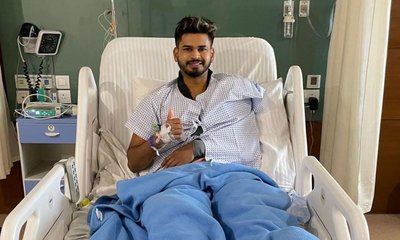 ಗಾಯಾಳು ಶ್ರೇಯಸ್ ಅಯ್ಯರ್ ಆರೋಗ್ಯದಲ್ಲಿ ಸುಧಾರಣೆ!