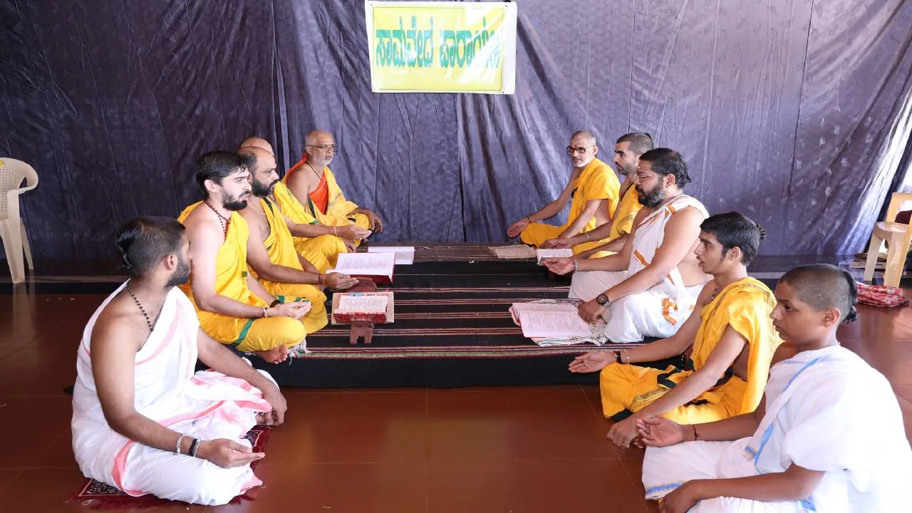 Shri Raghaveshwara Bharathi Swamiji