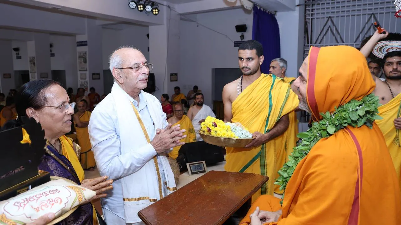Shri Raghaveshwara Bharathi Swamiji