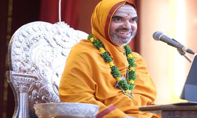 ವೇದಾಂತದ ತತ್ವ ತಿಳಿಯಲು ಪುರಾಣಗಳೇ ಮಾಧ್ಯಮ: ರಾಘವೇಶ್ವರ ಶ್ರೀ