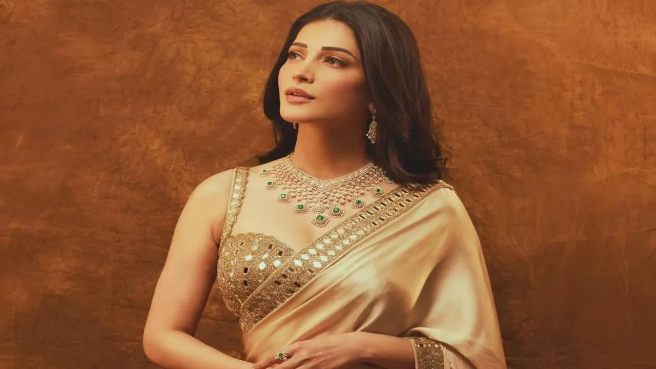 Star Saree Fashion 2026: ಶ್ರುತಿ ಹಾಸನ್‌ ರೀತಿ ಗೋಲ್ಡನ್‌ ಸೀರೆಯಲ್ಲಿ ಕಾಣಲು ಇಲ್ಲಿವೆ ಟಿಪ್ಸ್ - Image 3
