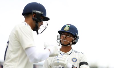 ಟೆಸ್ಟ್‌ ಕ್ರಿಕೆಟ್‌ನಲ್ಲಿ ಅಪರೂಪದ ದಾಖಲೆ ಬರೆದ ಯಶಸ್ವಿ ಜೈಸ್ವಾಲ್‌!