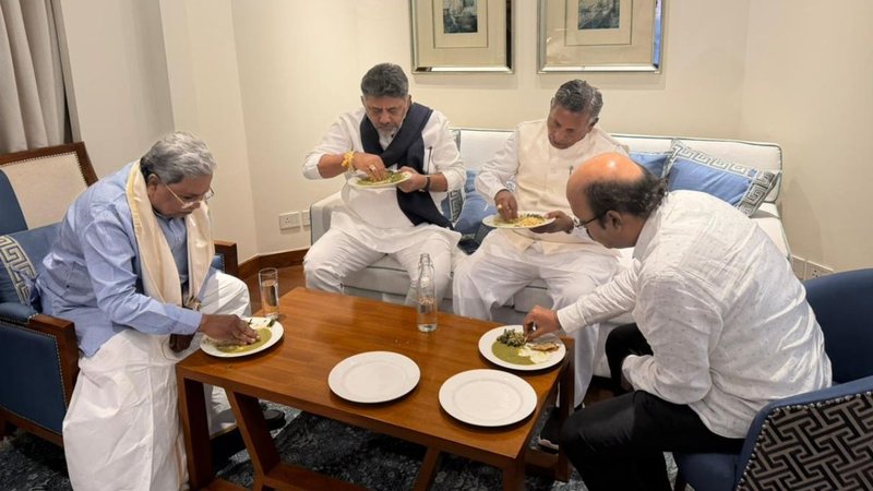 Siddaramaiah (64)