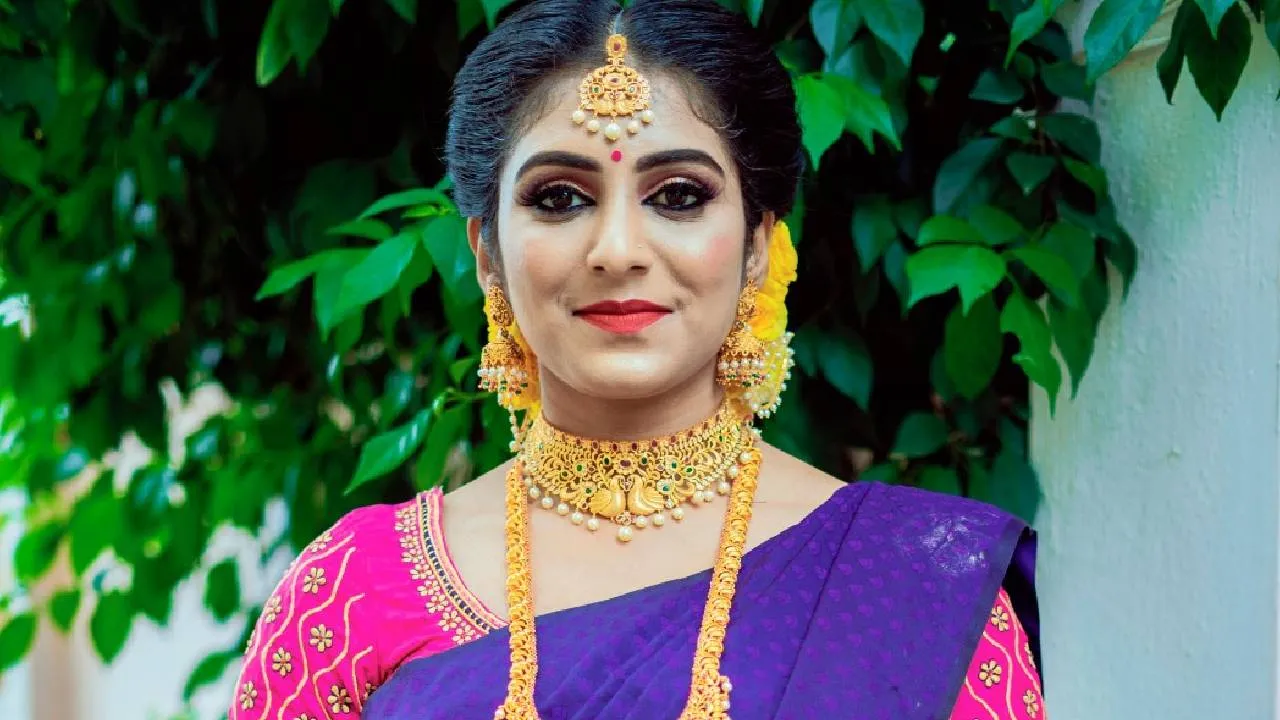 Sankranti Fashion 2026: ಸಂಕ್ರಾಂತಿ ಅತ್ಯಾಕರ್ಷಕ ಸ್ಟೈಲಿಂಗ್‌ಗೆ ಇಲ್ಲಿವೆ 4 ಸಿಂಪಲ್‌ ಐಡಿಯಾ - Image 5