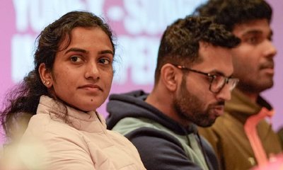 ದುಬೈ ವಿಮಾನ ನಿಲ್ದಾಣದ ಬಳಿ ಸ್ಫೋಟ: ಸಂಕಷ್ಟಕ್ಕೆ ಸಿಲುಕಿದ ಸಿಂಧು