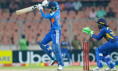 ಅಂತಾರಾಷ್ಟ್ರೀಯ ಕ್ರಿಕೆಟ್‌ನಲ್ಲಿ 10000 ರನ್‌ ಗಳಿಸಿದ ಸ್ಮೃತಿ ಮಂಧಾನಾ!