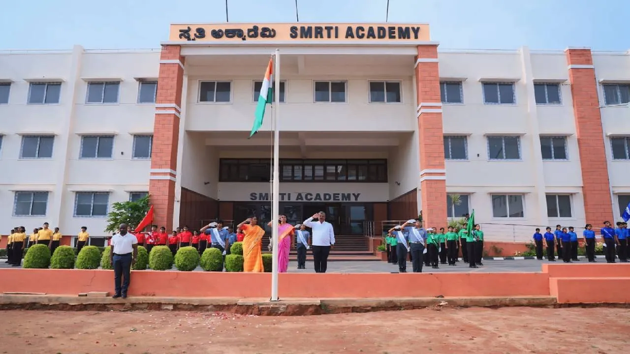 ಬೆಂಗಳೂರಿನ ಸ್ಮೃತಿ ಅಕಾಡೆಮಿಯಲ್ಲಿ ಸಂಭ್ರಮದ ಸ್ವಾತಂತ್ರ್ಯೋತ್ಸವ