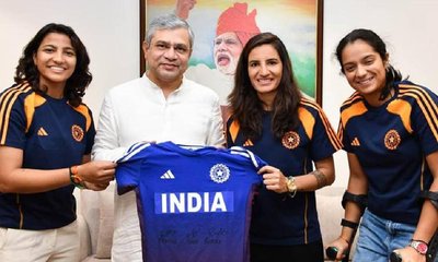 ಏಕದಿನ ವಿಶ್ವಕಪ್‌ ಗೆದ್ದ ಮೂರು ಆಟಗಾರ್ತಿಯರಿಗೆ ರೈಲ್ವೆನಲ್ಲಿ ಬಡ್ತಿ