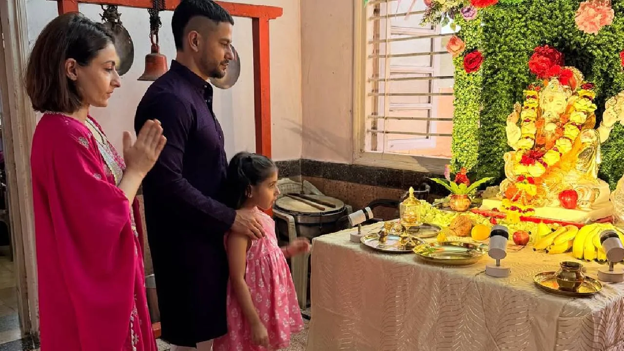 Ganesh Chathurthi 2025: ಬಾಲಿವುಡ್ ತಾರೆಯರ ಗಣೇಶ ಹಬ್ಬದ ಸಂಭ್ರಮ ಹೇಗಿತ್ತು? ಇಲ್ಲಿದೆ ಫೋಟೊ - Image 4