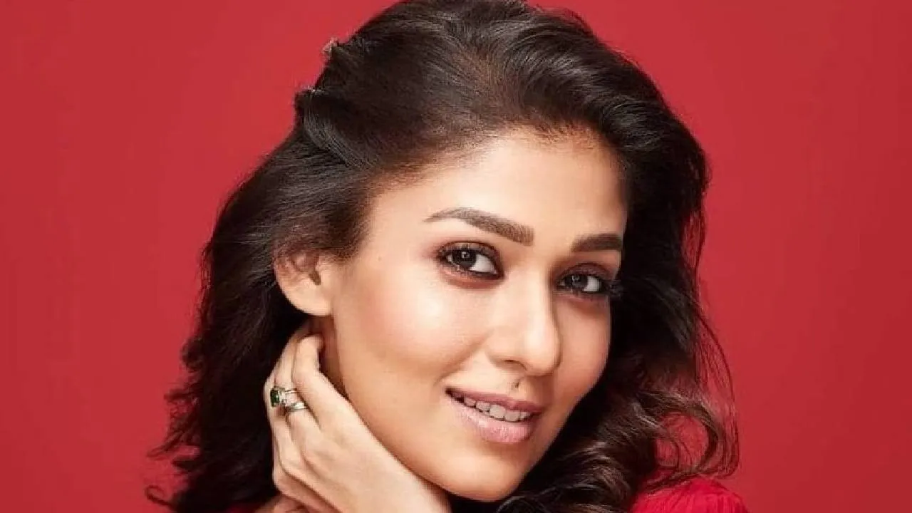 Nayanthara: ಸೌತ್ ಇಂಡಿಯಾದಲ್ಲೇ ಅತ್ಯಂತ  ಶ್ರೀಮಂತ ನಟಿ ಈಕೆ...  ಒಟ್ಟು ಆಸ್ತಿ ಮೌಲ್ಯ ಕೇಳಿದ್ರೆ ಶಾಕ್‌ ಆಗ್ತೀರಾ! - Image 1