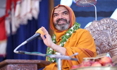 ಹಣವಂತರಿಗಿಂತ ಶುದ್ಧ ನೀರು ಕುಡಿಯುವವನೇ ನಿಜವಾದ ಯೋಗವಂತ: ರಾಘವೇಶ್ವರ ಶ್ರೀ