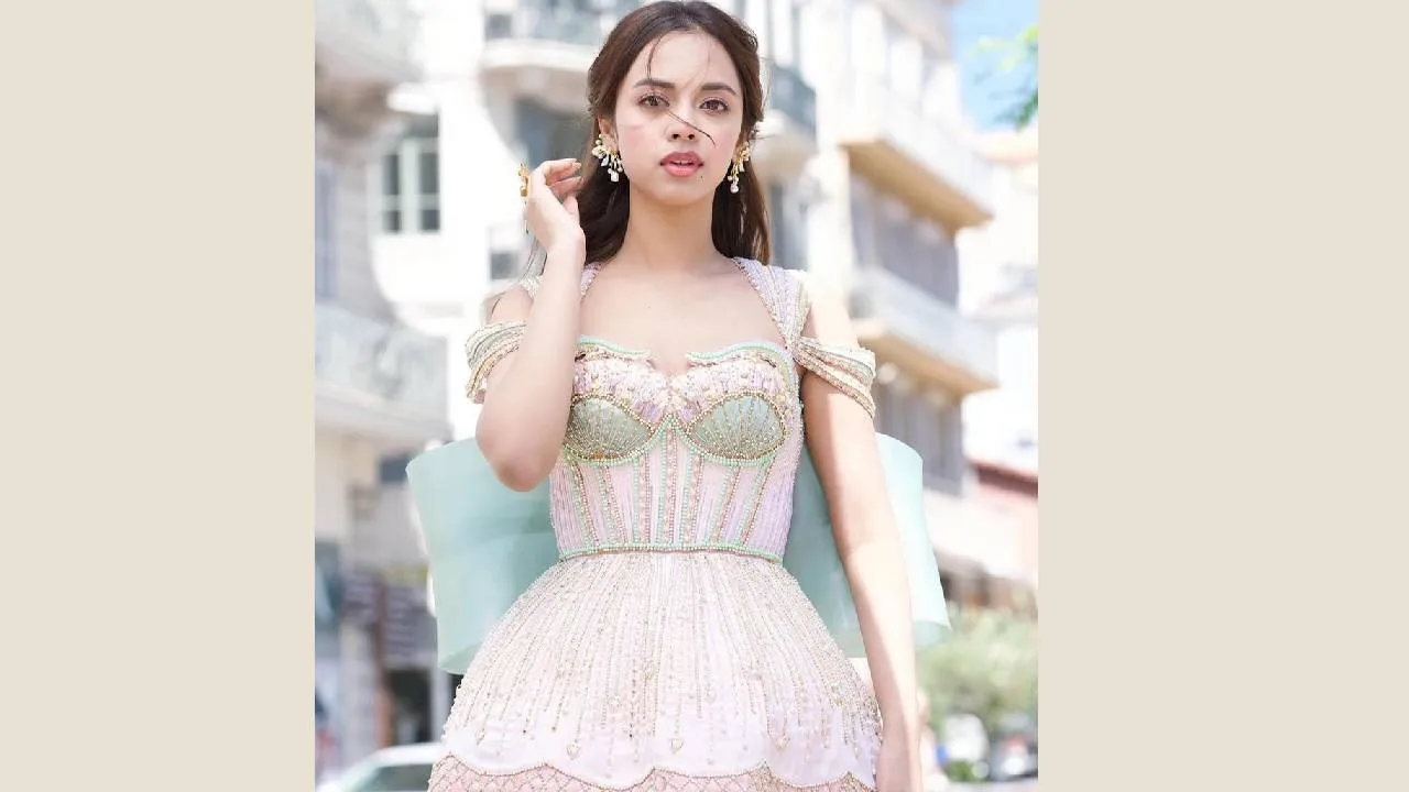 Star Cannes Fashion: ಕಾನ್ಸ್‌ನಲ್ಲಿ ಬಾರ್ಬಿ ಡಾಲ್‌ನಂತೆ ಕಂಡ ನಿತಾಂಶಿ ಗೋಯಲ್‌ ! - Image 4