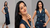 ಡೆನಿಮ್‌ ಕೋ ಆರ್ಡ್ ಸ್ಕರ್ಟ್‌ನಲ್ಲಿ ರಾಧಿಕಾ ನಾರಾಯಣ್‌ ಸ್ಟೈಲಿಶ್‌ ಲುಕ್‌