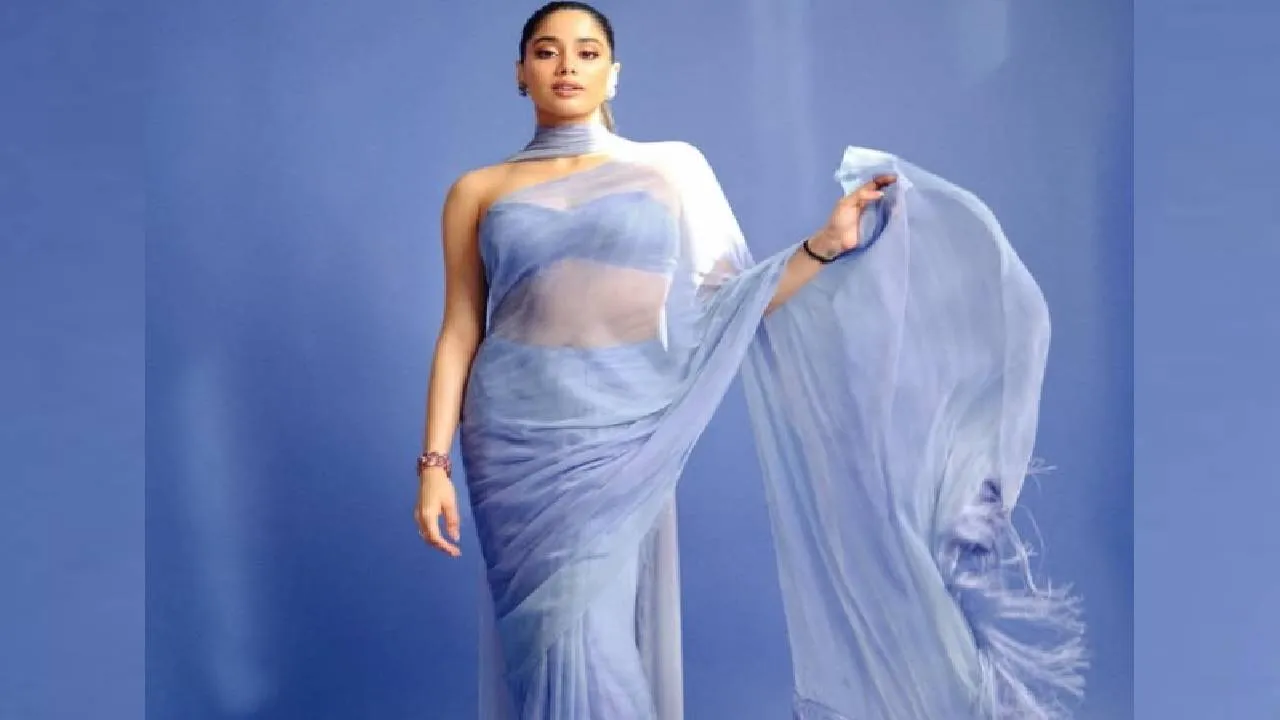 Star Fashion 2026: ಲೋಕಲ್‌ ಬ್ರಾಂಡ್‌ನಲ್ಲೂ ಬಂತು ಜಾನ್ವಿಯ ಟಾಸೆಲ್ಸ್ ಸೀರೆ - Image 4
