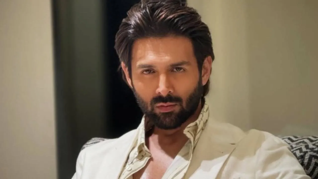 Star Monsoon Fashion 2025 3