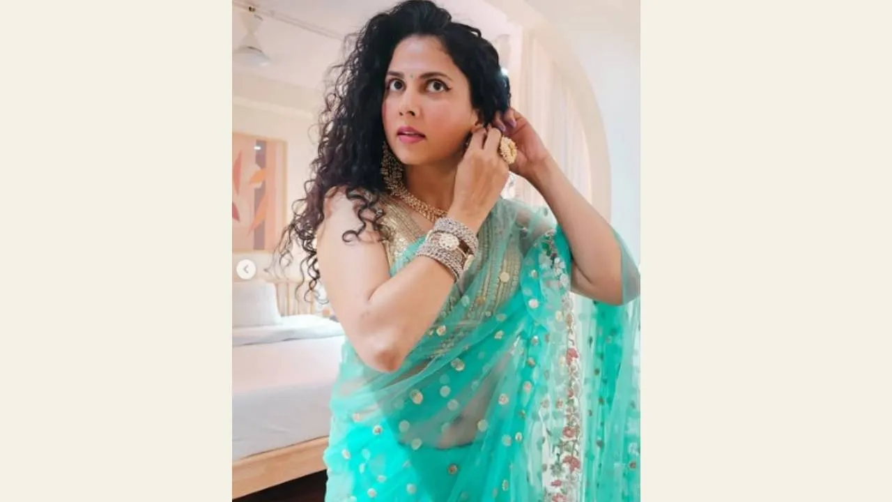 Star Saree Fashion 2