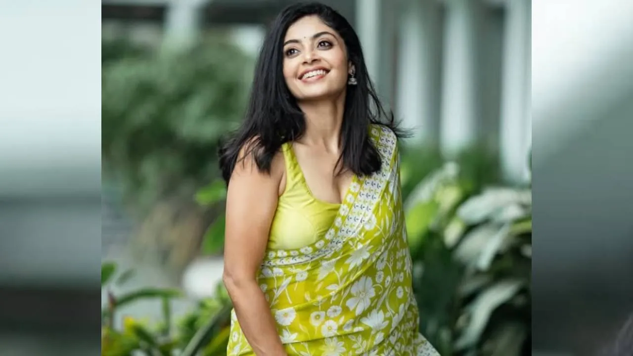 Star Saree Fashion 2025: ಕಾರ್ಪೋರೇಟ್‌ ಕ್ಷೇತ್ರದ ಮಹಿಳೆಯರನ್ನು ಸೆಳೆದ ನಟಿ ಭಾವನಾ ರಾವ್‌ ಸೀರೆ ಲುಕ್‌! - Image 5