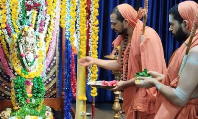 ದೇಶ ಕಾಯುವ ಯೋಧರ ಹೆಸರಲ್ಲಿ ಲಕ್ಷ ತುಳಸಿಯ ಅರ್ಚನೆ