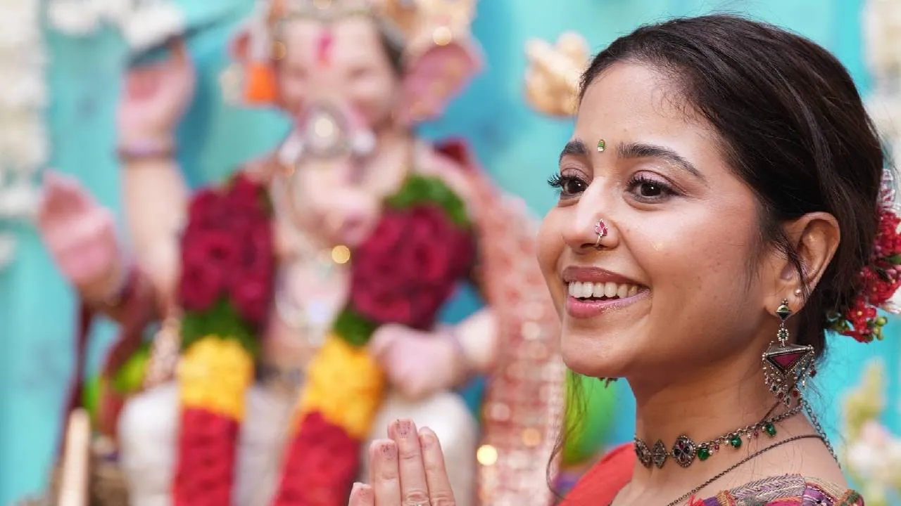 Ganesh Chaturthi 2025: ಬಾಂಬೆ ಟೈಮ್ಸ್ ಗಣೇಶ ಮಹೋತ್ಸವಕ್ಕೆ ಅದ್ಧೂರಿಯಾಗಿ ಎಂಟ್ರಿ ಕೊಟ್ಟ ಬಾಲಿವುಡ್‌ ಸೆಲೆಬ್ರಿಟಿಗಳು - Image 1