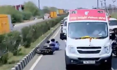 ಟಿವಿಕೆ ವಿಜಯ್‌ ರ‍್ಯಾಲಿಯಲ್ಲಿ ಬೈಕ್‌ನಿಂದ ಕೆಳಗೆ  ಬಿದ್ದ ಯುವಕ!