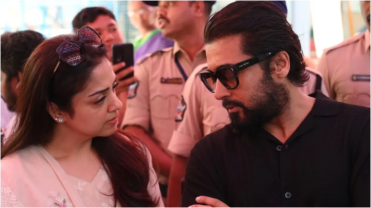 Tamil Nadu Elections: ಮುಂಜಾನೆಯೇ ಮತ ಚಲಾಯಿಸಿದ ಅಜಿತ್, ಸರತಿ ಸಾಲಿನಲ್ಲಿ ನಿಂತು ವೋಟ್‌ ಹಾಕಿದ ಸ್ಟಾರ್‌ಗಳು, ಇಲ್ಲಿವೆ ನೋಡಿ ಫೋಟೋಗಳು - Image 1