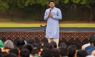 ಕೊಯಂಬತ್ತೂರಿನ ಈಶ ಯೋಗ ಕೇಂದ್ರದಲ್ಲಿ ನಡೆದ ಗಣರಾಜ್ಯೋತ್ಸವ