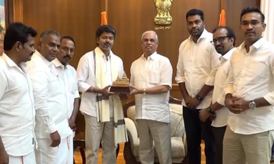 ರಾಜ್ಯಪಾಲರನ್ನು ಭೇಟಿಯಾಗಿ ಸರ್ಕಾರ ರಚನೆಗೆ ಹಕ್ಕು ಮಂಡಿಸಿದ ವಿಜಯ್‌