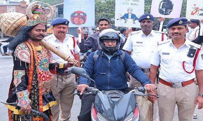 ಹೆಲ್ಮೆಟ್ ಸುರಕ್ಷತಾ ಅಭಿಯಾನ ನಡೆಸಿದ ಬೆಂಗಳೂರು ಫೋರ್ಟಿಸ್ ಹಾಸ್ಪಿಟಲ್ಸ್