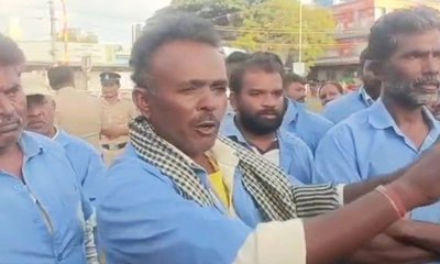 ದಸರಾದಲ್ಲಿ ಸನ್ಮಾನ ನೆಪದಲ್ಲಿ ಅವಮಾನ; ಪೌರಕಾರ್ಮಿಕರ ಆಕ್ರೋಶ