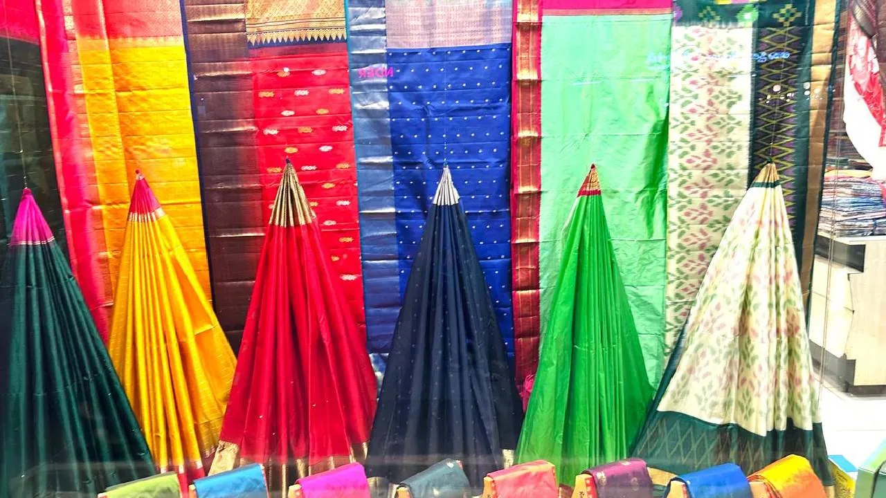 Ugadi-Ramzan Shopping 2026: ವೀಕೆಂಡ್‌ನಲ್ಲಿ ಯುಗಾದಿ-ರಂಜಾನ್ ಶಾಪಿಂಗ್ ಮೇನಿಯಾ - Image 5