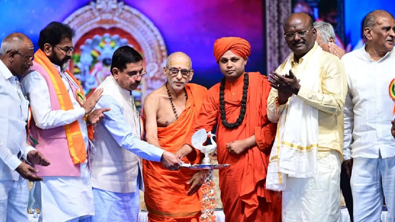 ಪ್ರಧಾನಿ ಮೋದಿ ನೇತೃತ್ವದಲ್ಲಿ ದೇಶದೆಲ್ಲೆಡೆ ಧಾರ್ಮಿಕ, ಸಾಂಸ್ಕೃತಿಕ ಪುನರುತ್ಥಾನ: ಪ್ರಲ್ಹಾದ್‌ ಜೋಶಿ