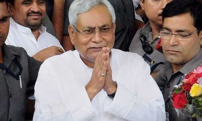 ಮಹಿಳೆಯ ಹಿಜಾಬ್ ಎಳೆದ ಬಿಹಾರ ಸಿಎಂ ನಿತೀಶ್ ಕುಮಾರ್