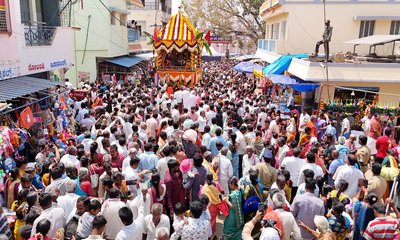 ಜಯಘೋಷದ ನಡುವೆ ಸದ್ಗುರು ತಾತಯ್ಯನವರ ರಥೋತ್ಸವ ಸಂಪನ್ನ