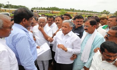 ರೈತರ ವಿರೋಧದ ಲಿಂಕ್ ಕೆನಾಲ್ ಕಾಮಗಾರಿ ಸ್ಥಗಿತಗೊಳಿಸಿ