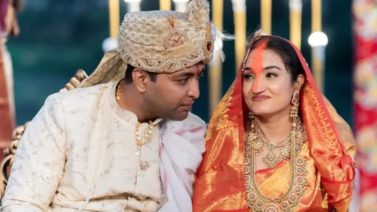 Vaishnavi Gowda: ಮದುವೆ ಸಂಭ್ರಮದ ಸುಂದರ ಕ್ಷಣ ಹಂಚಿಕೊಂಡ ವೈಷ್ಣವಿ ಗೌಡ: ಇಲ್ಲಿದೆ ಫೋಟೋಸ್ - Image 2